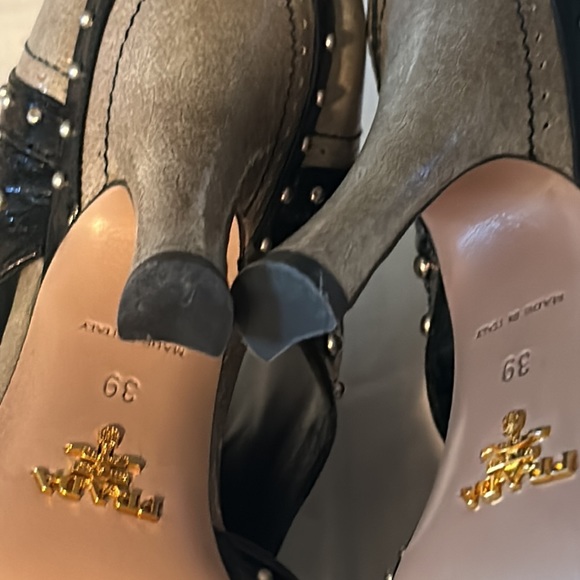 Prada Studded 4” High Heels Black & Gray Size 39 - Picture 5 of 9